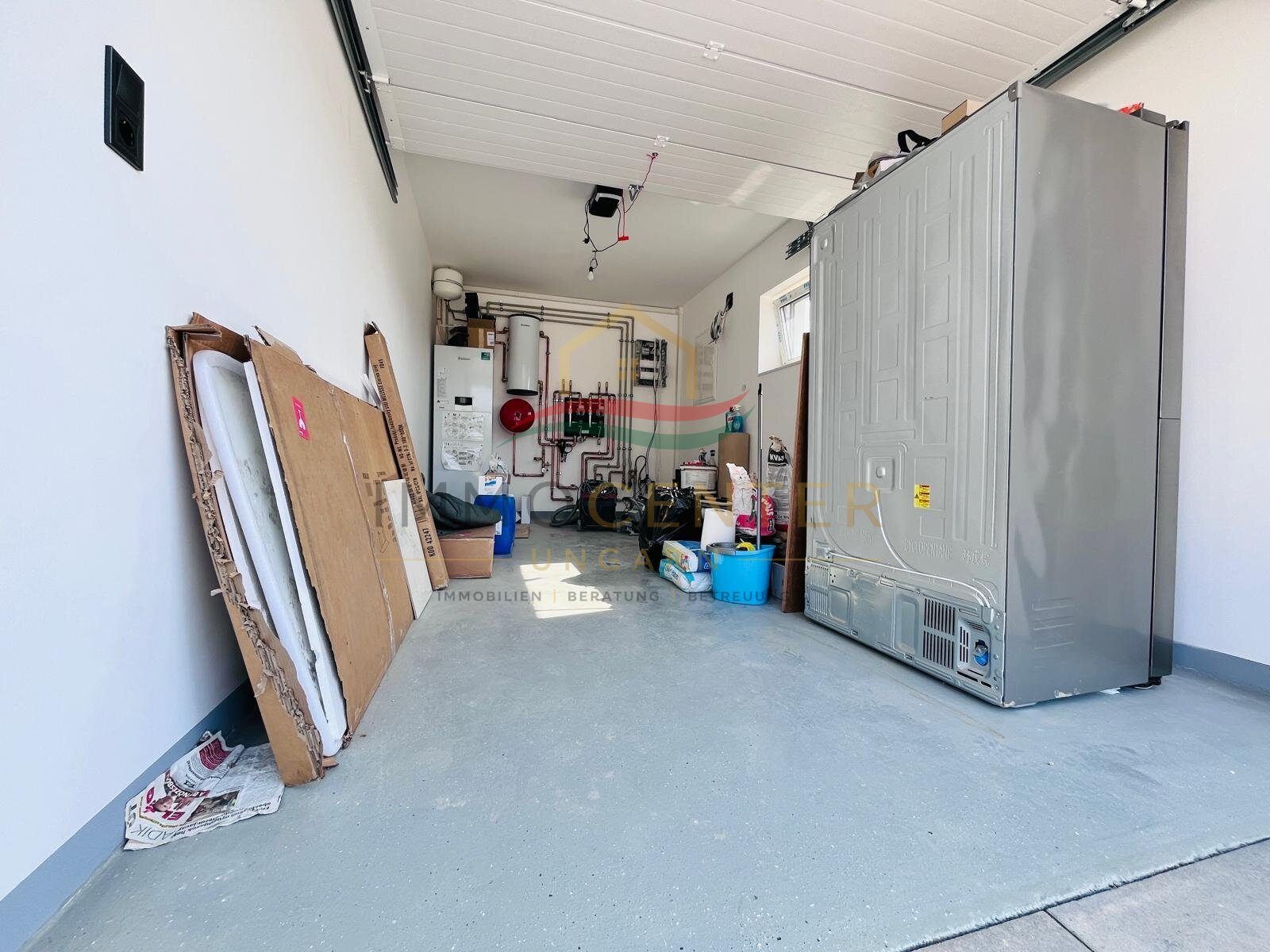 (AAA) Neu gebaute Energieeffiziente Häuser mit Panorama auf den Plattensee