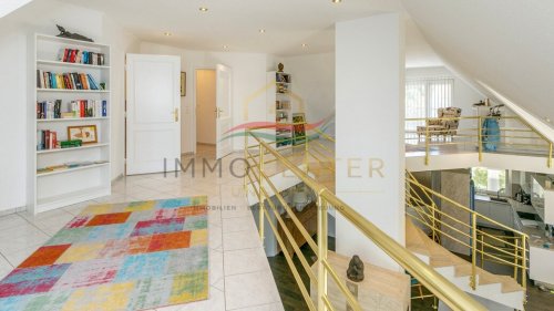 (AAA) Exklusives Einfamilienhaus – Wo Natur und exklusiver Wohnkomfort aufeinandertreffen (33445)