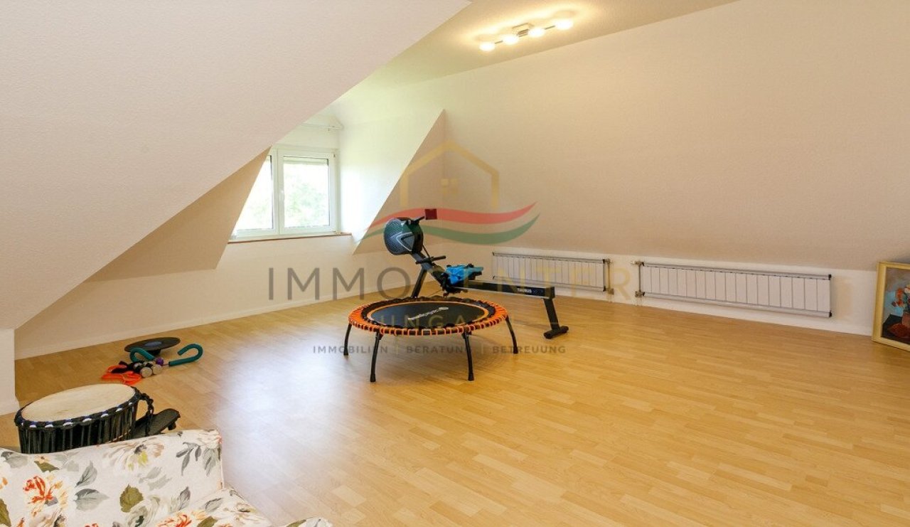 (AAA) Exklusives Einfamilienhaus – Wo Natur und exklusiver Wohnkomfort aufeinandertreffen (33445)