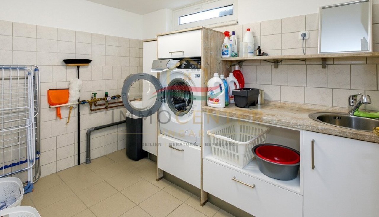 (AAA) Exklusives Einfamilienhaus – Wo Natur und exklusiver Wohnkomfort aufeinandertreffen (33445)