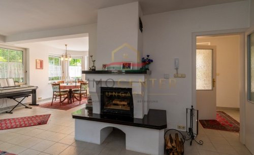 (AAA) Großzügiges Einfamilienhaus mit beeindruckendem Swimmingpool – Ideal als Familienwohnsitz oder Kapitalanlage (33912)