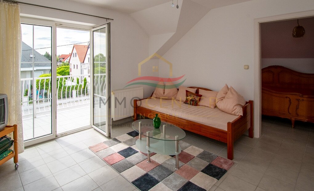 (AAA) Großzügiges Einfamilienhaus mit beeindruckendem Swimmingpool – Ideal als Familienwohnsitz oder Kapitalanlage (33912)