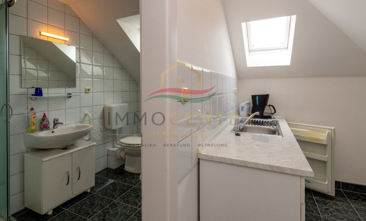 (AAA) Großzügiges Einfamilienhaus mit beeindruckendem Swimmingpool – Ideal als Familienwohnsitz oder Kapitalanlage (33912)