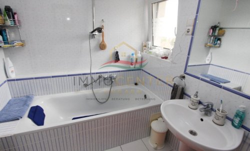 (AAA) Exklusives Einfamilienhaus in ruhiger Lage - naturnah mit teilweisem Balatonblick (33288)