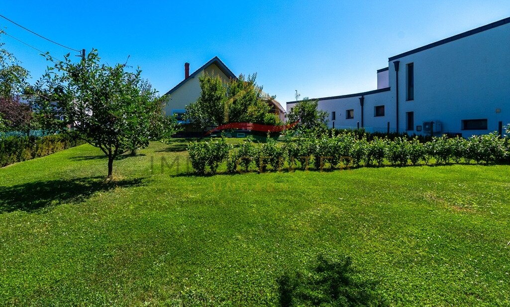 (AAA) Hervorragende Gelegenheit– Einfamilienhaus in Seenähe auf einem wunderschön angelegten Grundstück (33695)
