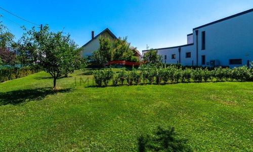 (AAA) Hervorragende Gelegenheit– Einfamilienhaus in Seenähe auf einem wunderschön angelegten Grundstück (33695)