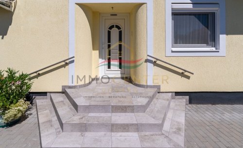 (AAA) Hervorragende Gelegenheit– Einfamilienhaus in Seenähe auf einem wunderschön angelegten Grundstück (33695)