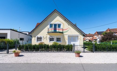 (AAA) Hervorragende Gelegenheit– Einfamilienhaus in Seenähe auf einem wunderschön angelegten Grundstück (33695)
