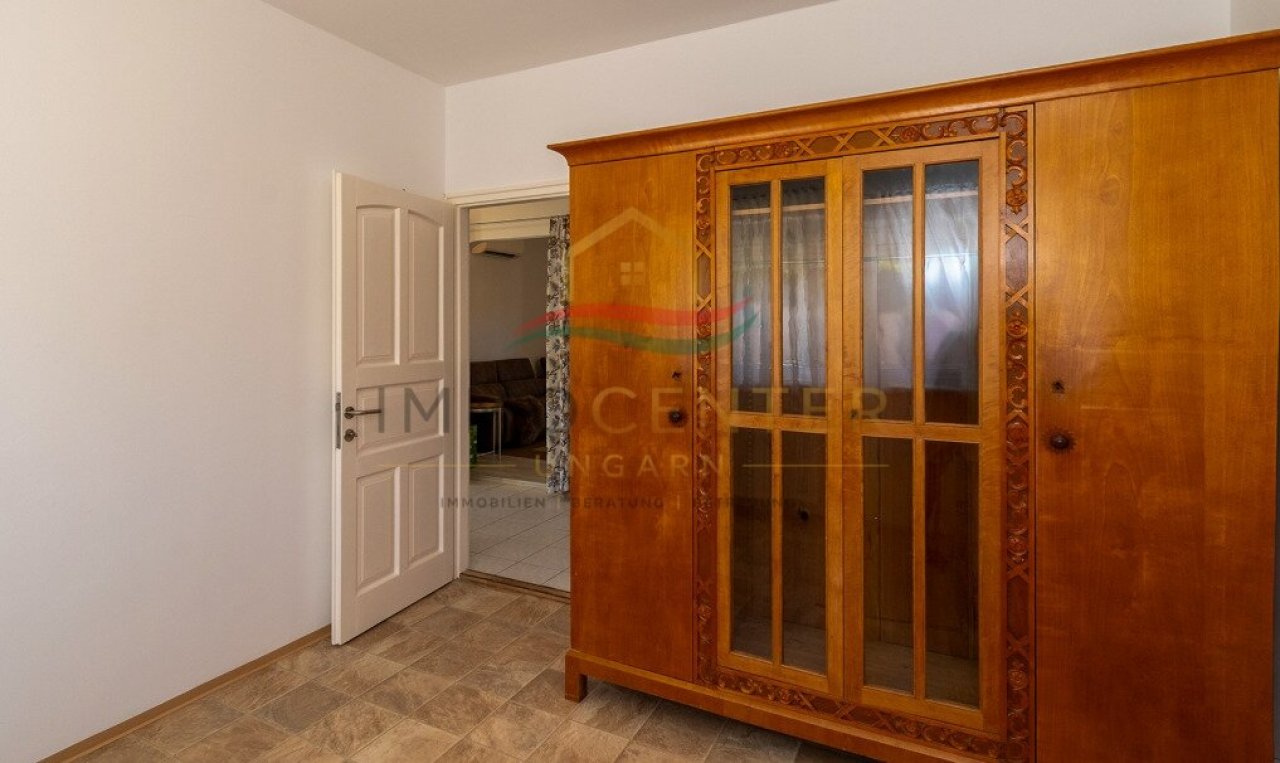 (AAA) Hervorragende Gelegenheit– Einfamilienhaus in Seenähe auf einem wunderschön angelegten Grundstück (33695)