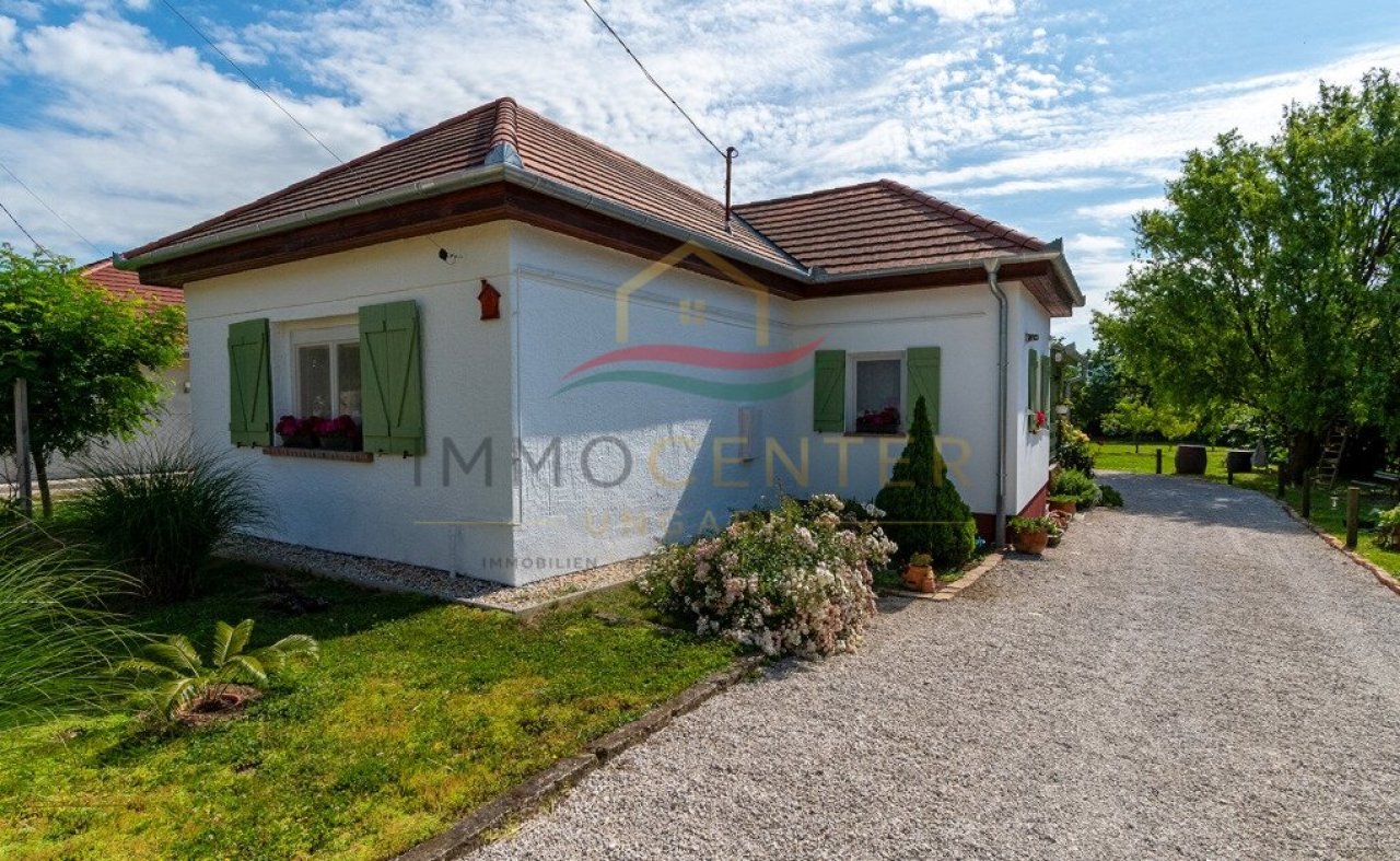 (AAA) Gepflegtes Landhaus in gutem Zustand und ruhiger Umgebung (33908)