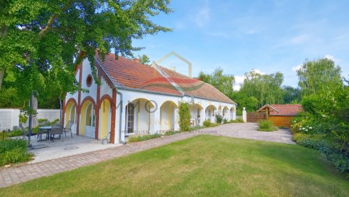 (AAA) Charmantes Landhaus mit Stall und großem Garten (IMM333)
