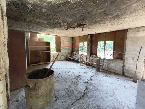 (BCA) Sanierungsbedürftiges Haus in Alleinlage (KK0703)