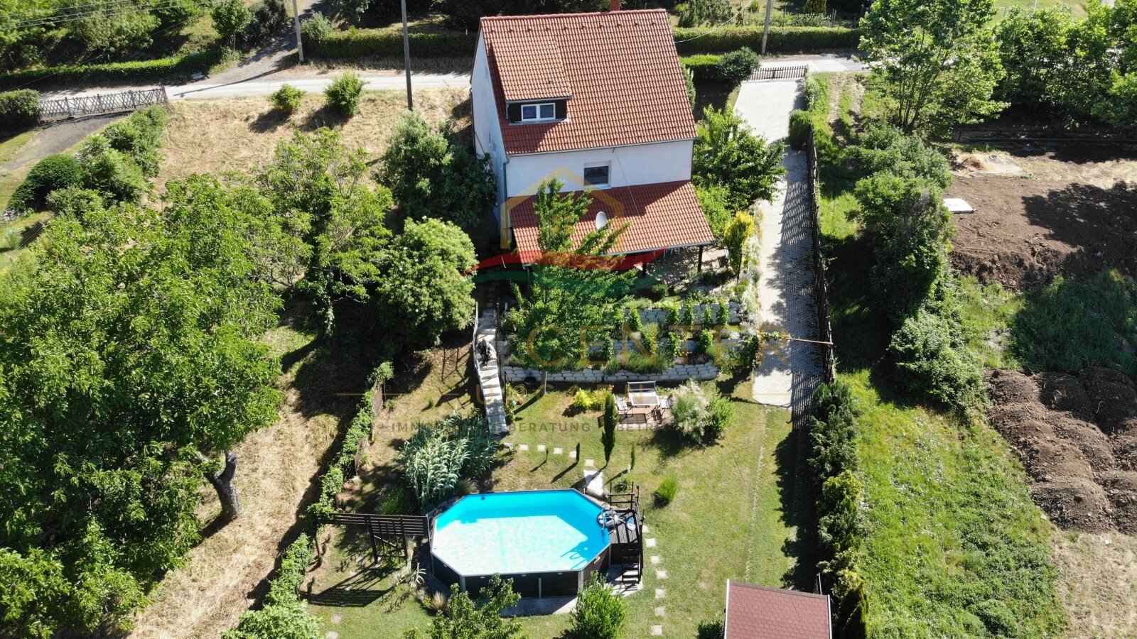 (AAA) Freistehendes Mehrgenerationenhaus in sehr guter Qualität