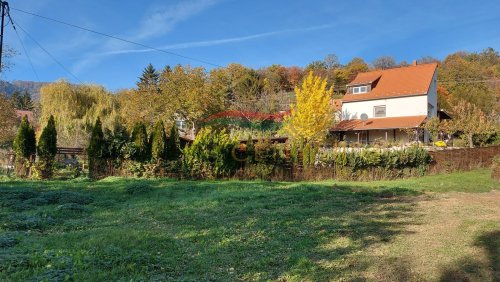 (AAA) Freistehendes Mehrgenerationenhaus in sehr guter Qualität (CM1128)