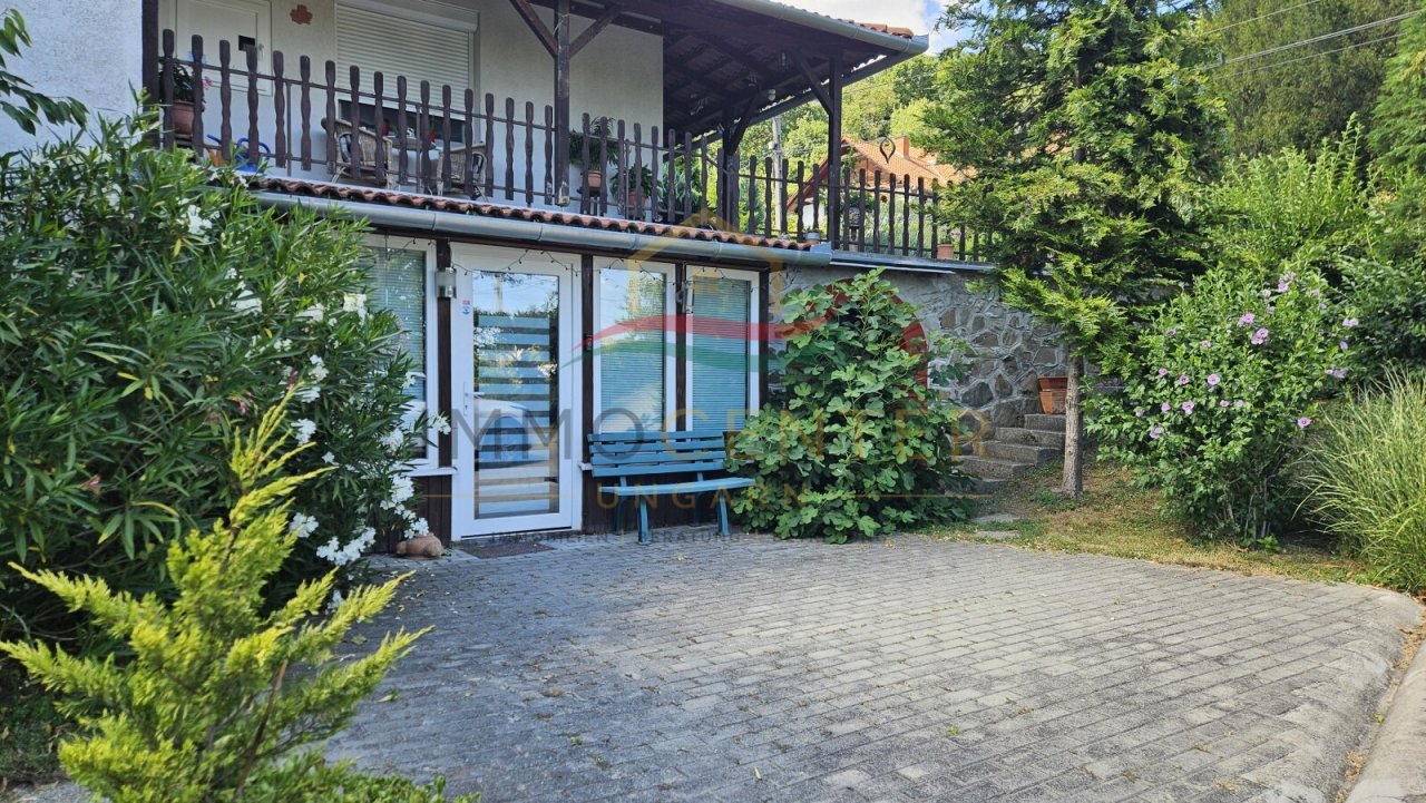 (AAA) Freistehendes Mehrgenerationenhaus in sehr guter Qualität (CM1128)