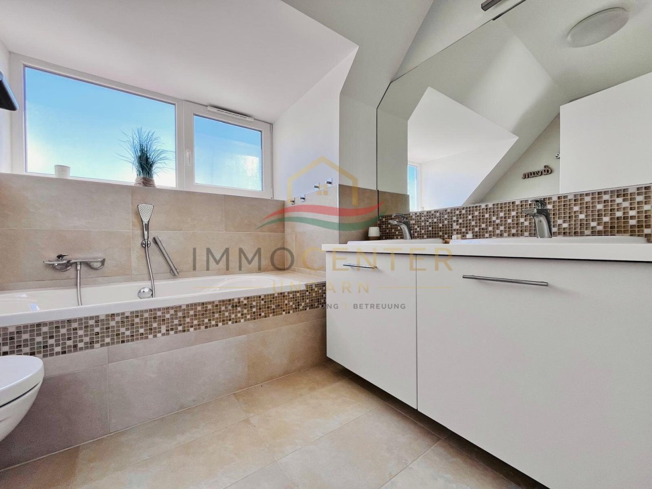 (AAA) Exklusives Galerie-Penthouse im Herzen von Hévíz (PB8797)