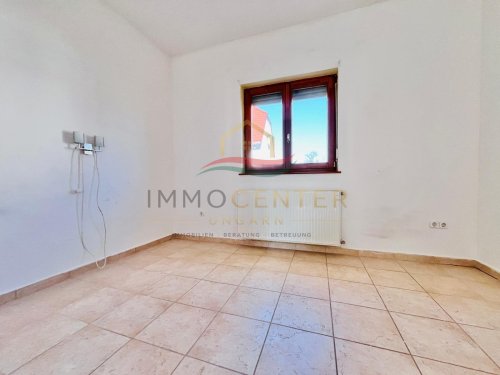 (AAA) Geräumiges Mehrgenerationenhaus in ruhiger Sackgasse (PB4749)