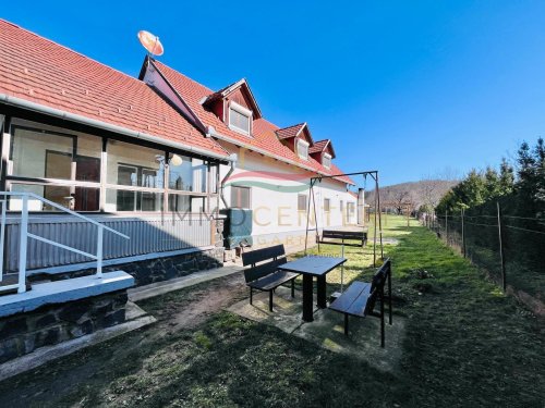 (AAA) Geräumiges Mehrgenerationenhaus in ruhiger Sackgasse (PB4749)