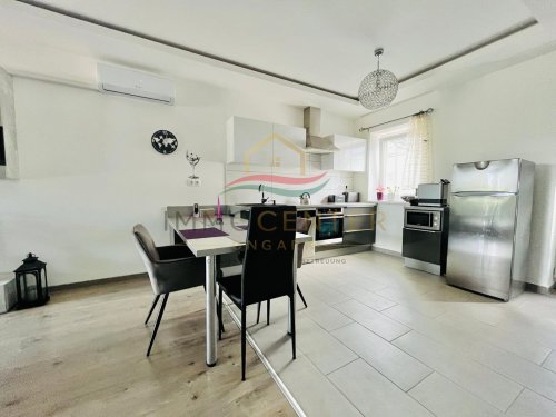 (AAB) Moderne Premium-Wohnung im Zentrum von Keszthely (PB4919)