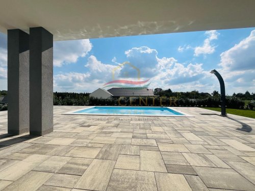 (AAA) Modernes, energieeffizientes Einfamilienhaus mit Pool und hochwertiger Ausstattung (PB3391)