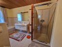 (BBB) Landhaus mit fantastischem Bauerngarten u. großem Grundstück ideal für Selbstversorger (CM033-3) — Hauptbadezimmer