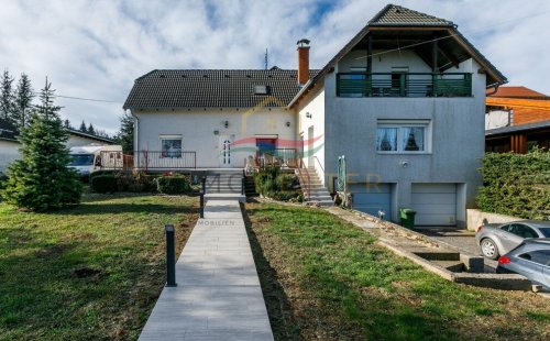 (AAA) Großes Panorama-Familienhaus in ruhiger Lage bei Héviz (33780)