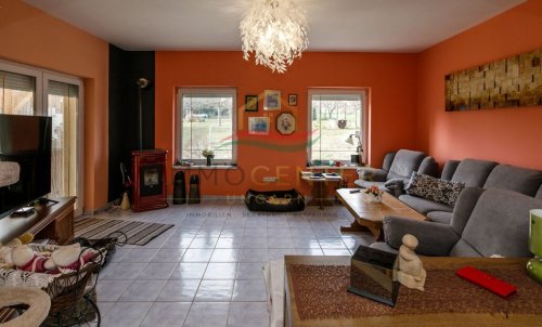 (AAA) Großes Panorama-Familienhaus in ruhiger Lage bei Héviz (33780)