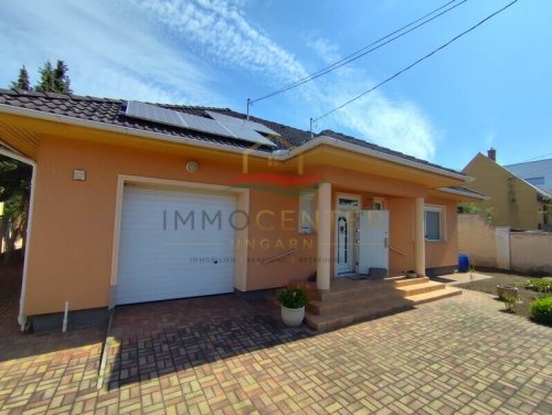(BAA) Großzügiges Einfamilienhaus mit viel Potenzial in der Nähe von Révfalu (Lux002)