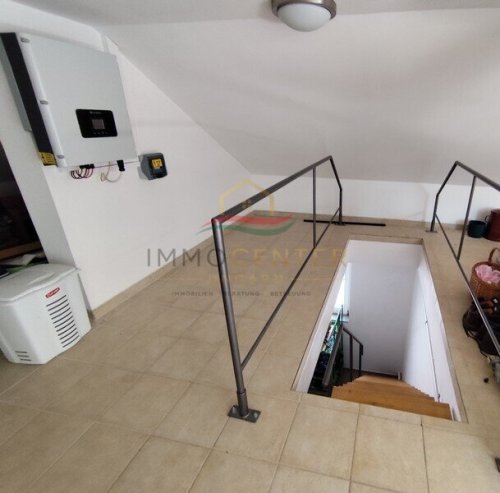 (BAA) Großzügiges Einfamilienhaus mit viel Potenzial in der Nähe von Révfalu (Lux002)