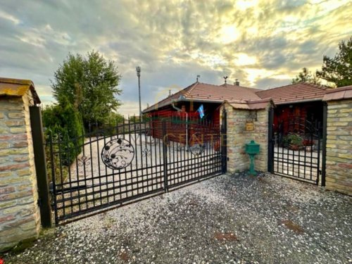 (BAA) Selbstversorger-Luxus-Blockhaus  – Leben im Einklang mit der Natur! (Lux010)
