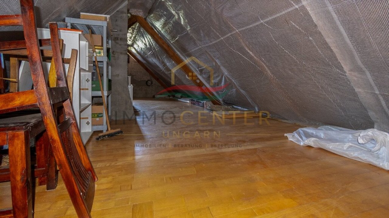(AAA) Märchenhafter Panoramablick am Nordufer u. am Fuße der Burg Szigliget (33924)