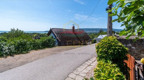 (AAA) Märchenhafter Panoramablick am Nordufer u. am Fuße der Burg Szigliget (33924)