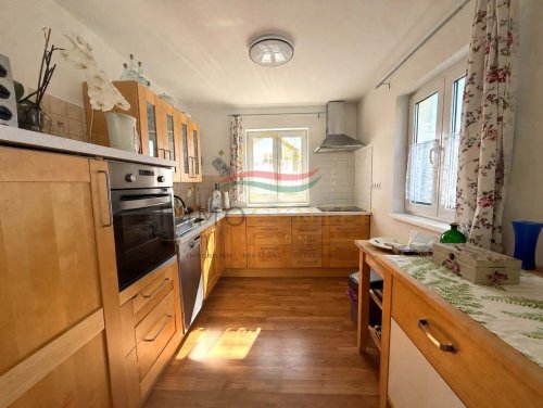 (BAA) Hochwertiges Famillienhaus mit vollwertigem, bewohnbarem Nebengebäude (HIL2023)