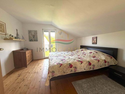 (BAA) Hochwertiges Famillienhaus mit vollwertigem, bewohnbarem Nebengebäude (HIL2023)
