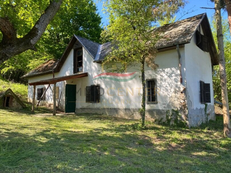 (BCA) Sanierungsbedürftiges Haus in Alleinlage