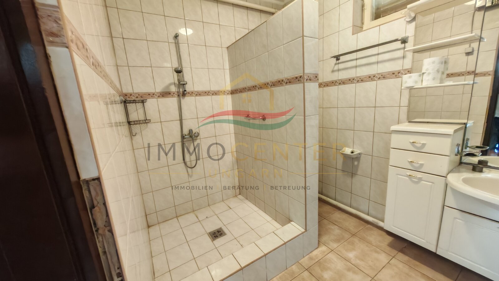 (BAA) Großzügiges Landhaus mit 4.044 m² Grundstück, Teich und zahlreichen Nebengebäuden (MW1028)