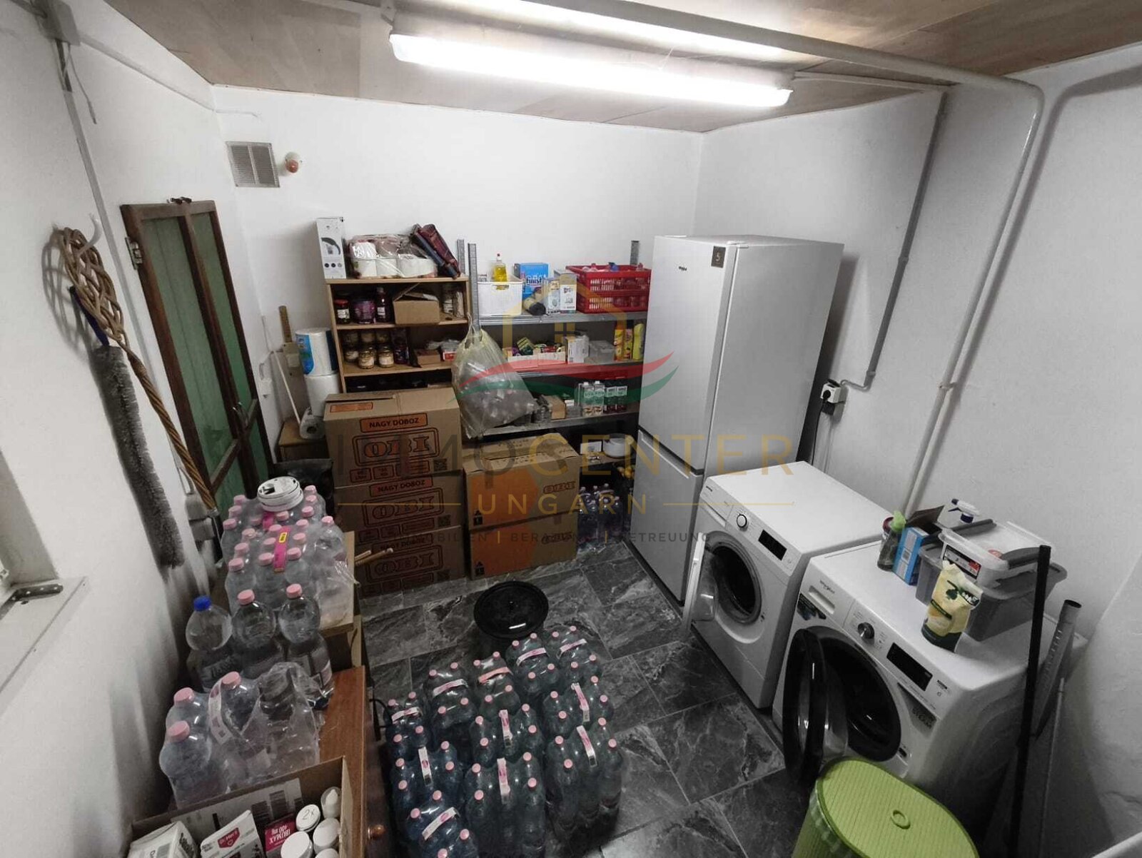 (AAA) Geräumiges Einfamilienhaus+ Einliegerwohnung in einer ruhigen, grünen Wohngegend (KK1981)