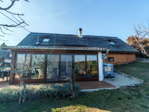 (AAA) Romantisches Reetdachhaus mit Balaton-Panorama (CM185-6)