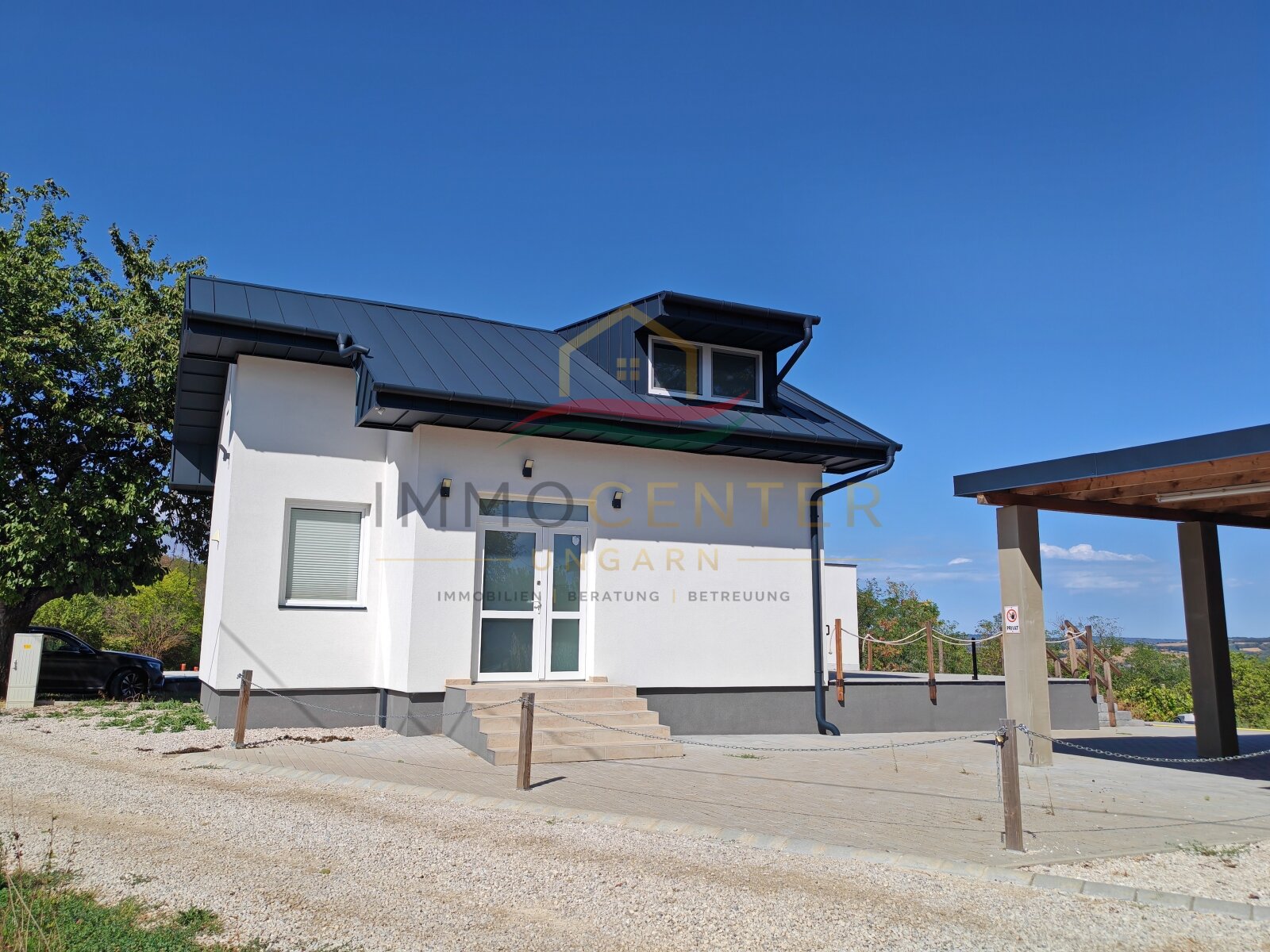 (AAA) Neubau: Hochwertig ausgestattetes Landhaus in ruhiger Lage