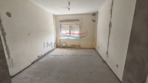 (BBA) Einfamilienhaus mit Nebengebäude zum fertig ausbauen (MW1029)
