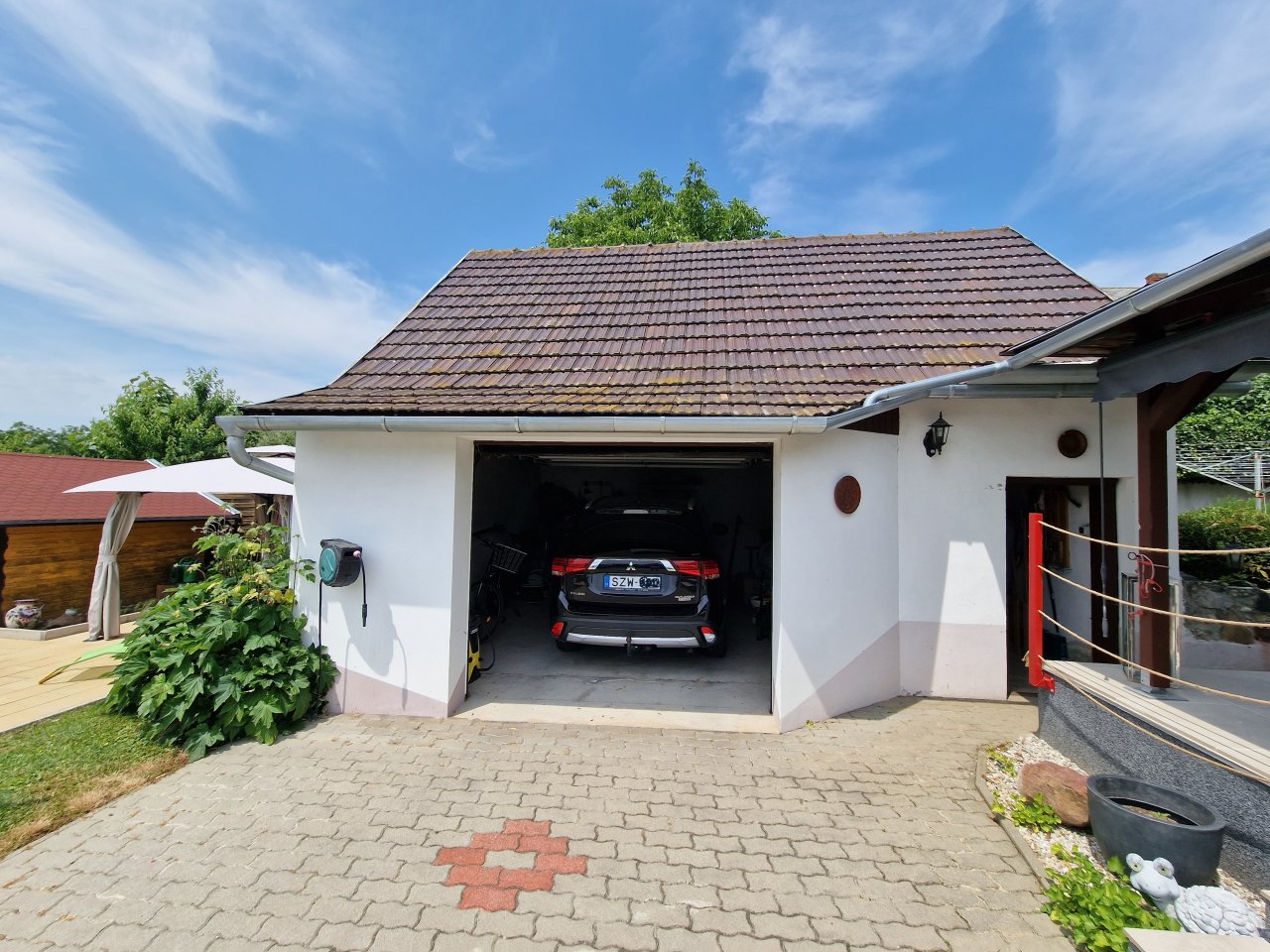 (AAB) Großes Landhaus mit Pool in ruhiger Lage bei Heviz (HCM306-4) — garázs 1