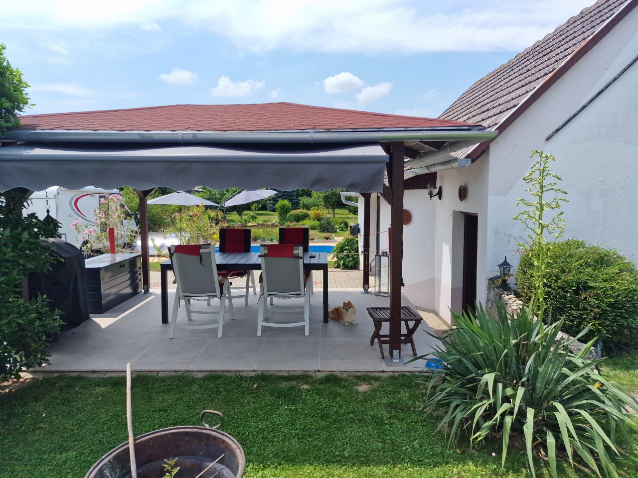 (AAB) Großes Landhaus mit Pool in ruhiger Lage bei Heviz (HCM306-4)