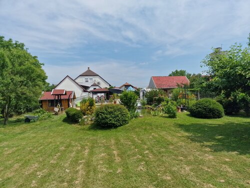 (AAB) Großes Landhaus mit Pool in ruhiger Lage bei Heviz (HCM306-4)