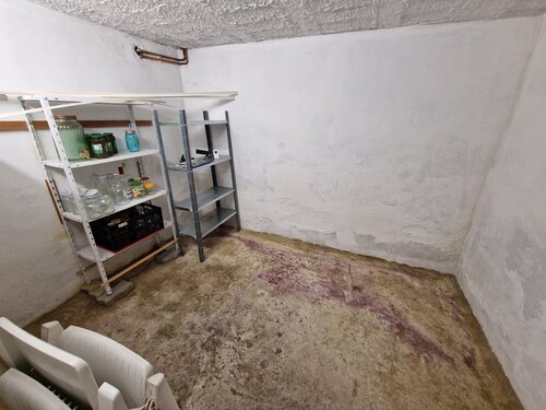 (AAB) Großes Landhaus mit Pool in ruhiger Lage bei Heviz (HCM306-4) — Lager Keller
