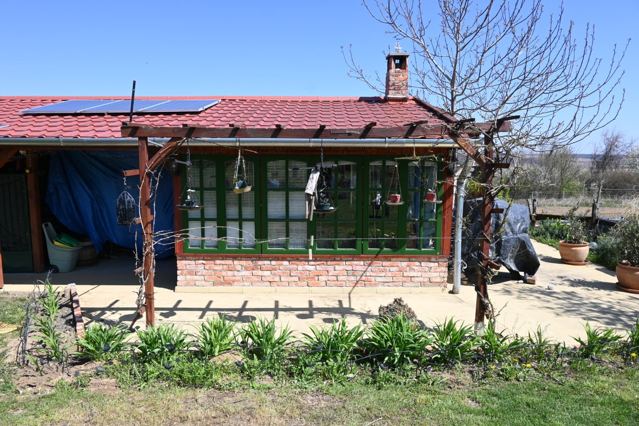 (BAB) Wunderschönes ungarisches Landhaus mit großem Grundstück und Pferdeboxen (HCM307-5) — vendéglakás