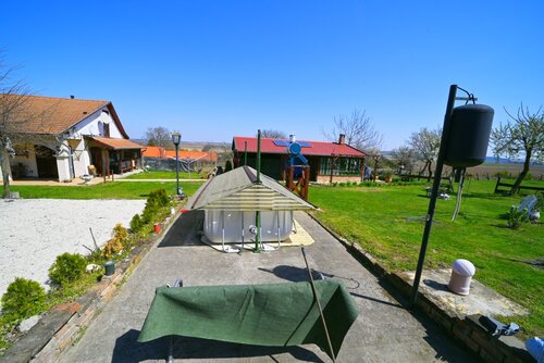 (AAAB) Wunderschönes ungarisches Landhaus mit großem Grundstück und Pferdeboxen (HCM307-5) — Pool