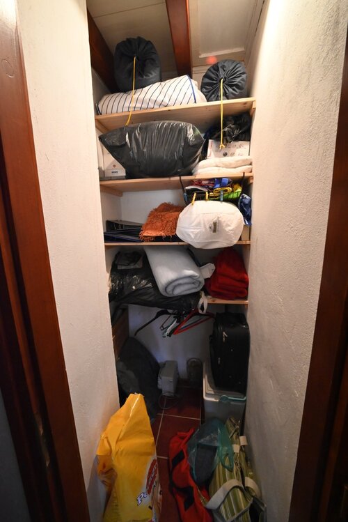 (AAAB) Wunderschönes ungarisches Landhaus mit großem Grundstück und Pferdeboxen (HCM307-5) — Einbauschrank Schlafzimmer 2