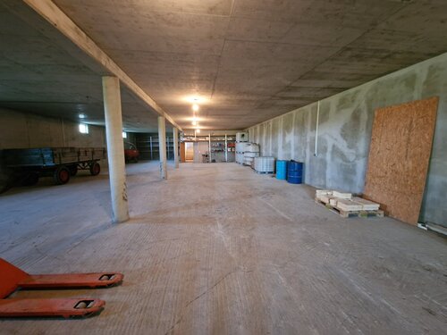 (BAA) Außergewöhnliches Anwesen für viele Nutzungsarten: Pferdegestüt, betreutes wohnen, Oldtimer-Halle usw (HCM333-4)