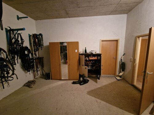 (BAA) Außergewöhnliches Anwesen für viele Nutzungsarten: Pferdegestüt, betreutes wohnen, Oldtimer-Halle usw (HCM333-4)