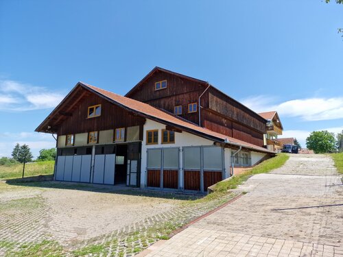 (BAA) Außergewöhnliches Anwesen für viele Nutzungsarten: Pferdegestüt, betreutes wohnen, Oldtimer-Halle usw (HCM333-4)